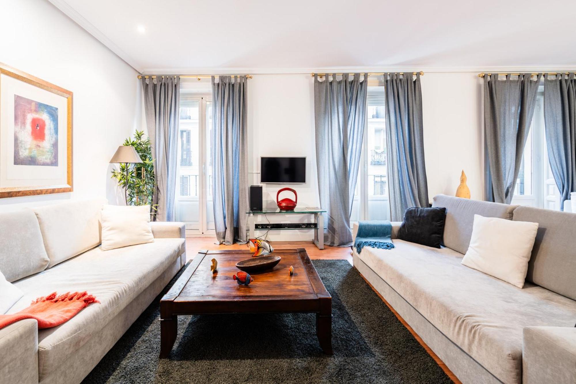 Preciados De Callao Apartment *